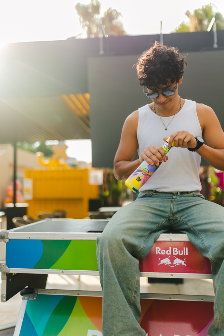 termolahev-cool-bottles-midnight-lifestyle-u-more